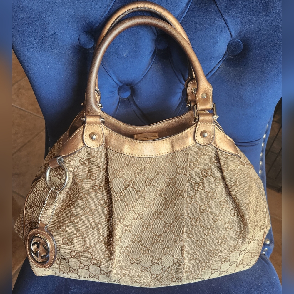 GUCCI GG Canvas Suki Tote - Picture 4 of 14